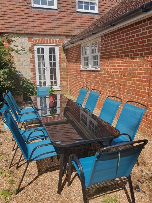 Nature Charm & Fruit Delights, Multi-Generation Celebratory Home -Try, Relax, Repeat - Sellindge Ashford  Extérieur photo
