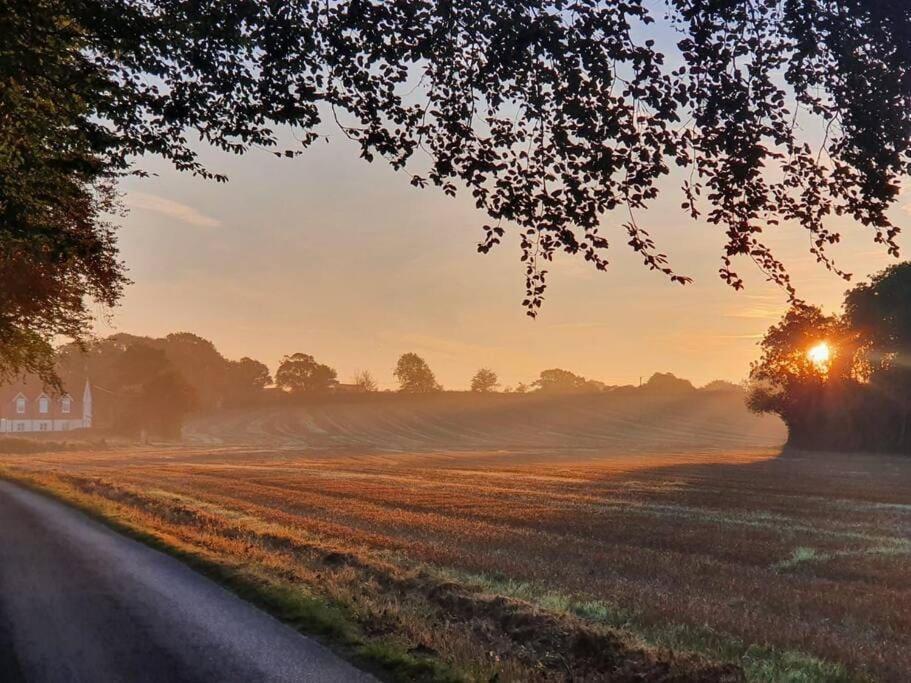 Nature Charm & Fruit Delights, Multi-Generation Celebratory Home -Try, Relax, Repeat - Sellindge Ashford  Extérieur photo