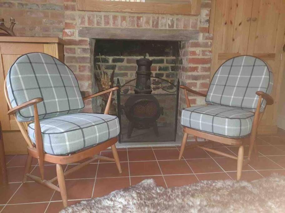 Nature Charm & Fruit Delights, Multi-Generation Celebratory Home -Try, Relax, Repeat - Sellindge Ashford  Extérieur photo